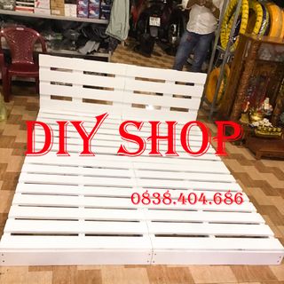 Giường gỗ thông pallet