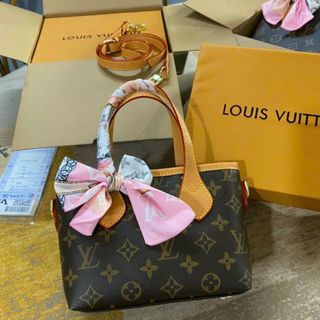 Túi xách quảng châu Quai Xách Kèm Khăn Full 2 Box - 07B3592 (Chuyên sỉ túi xách sll, balo, ví, thắt lưng, túi Laptop)