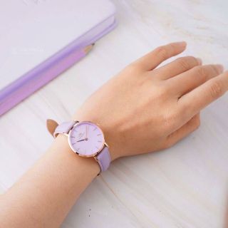ĐỒNG HỒ NỮ CAO CẤP D/W NEW TREND 2023 TÍM TRÒN