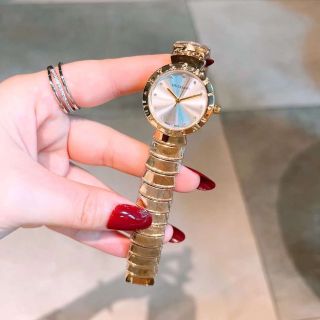 Đồng hồ nữ mới siêu đẹp giá bán buôn