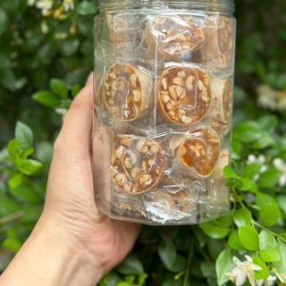 KẸO KHÓM CUỘN ĐẶC SẢN MIỀN TÂY 500G - WINNIE HOUSE