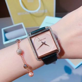 ĐỒNG HỒ NỮ CAO CẤP M.K 2611