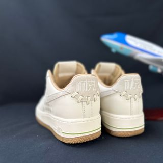 Giày Thể Thao Sneaker