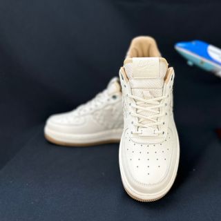 Giày Thể Thao Sneaker