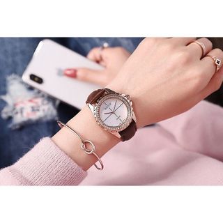 Đồng hồ chính hãng GUOU 8205 dây da mặt tròn đính đá dành cho các quý cô