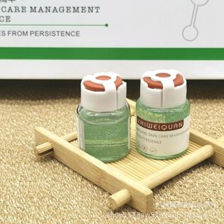 Tinh Chất Malachite, Axit Hyaluronic dưỡng ẩm, bổ sung nước, se khít lỗ chân lông, đồng thời giúp giữa lớp sừng và lớp hạ bì trao đổi chất giup da dễ dàng hấp thụ.
