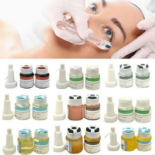 Tinh Chất Natri Hyaluronate, Glycerin, chiết xuất rau sam, chiết xuất rễ hoa mẫu đơn. cải thiện làn da khô và nhăn, phục hồi , giữ ẩm giúp da khỏe ,chống nhăn, Ngăn Ngừa lão hóa da.