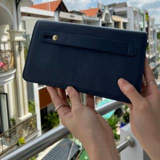 Clutch cầm tay 2 khoá taiga