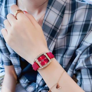 Đồng hồ nữ SCOTTIE 9094 viền đính đá có dây da dành cho các quý cô