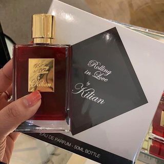 Nước hoa Kili-an Rolling In Love Đỏ 50ml