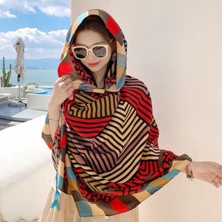 Khăn choàng đi biển phong cách boho