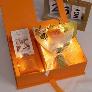 Set hoa kèm nước hoa có hàng full hộp như ảnh