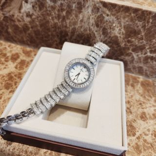 Đồng hồ Nữ SCOTTIE 9538 bạc thiết kế kiểu dáng mặt tròn giá sỉ