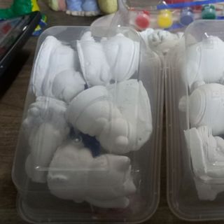 Tượng tô màu hộp 6 con có màu , cọ sẵn