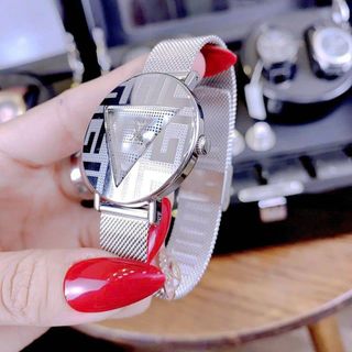 Đồng hồ đẹp cho chị em