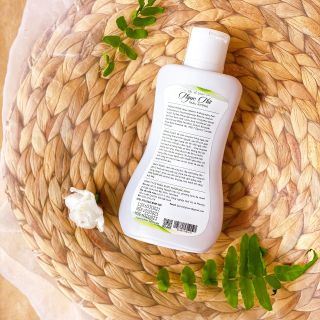Dung dịch vệ sinh phụ nữ Ngọc Nữ Trầu Không BANIPHAR dạng gel 150ml