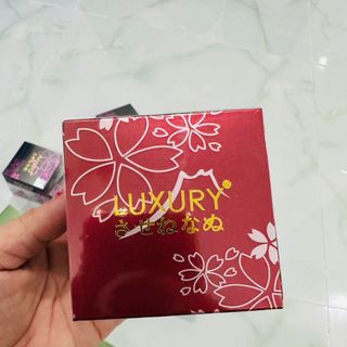 Kem Luxury Nhật