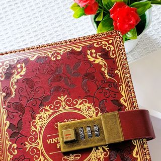 Sổ tay Quà tặng có khóa Hera B6