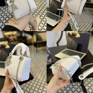 HÀNG QC LOẠI 1 - TÚI ĐI Ô DA BÓNG LOGO ĐÍNH ĐÁ SANG CHẢNH
