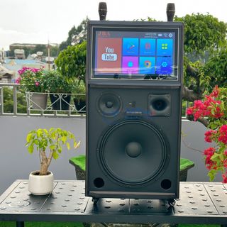 Loa Karaoke Màn Hình JBA F73S - Công Suất Lớn 300W Màn Hình Amoled Mượt Mà Bass Siêu Trầm 40Cm Âm Thanh Mạnh Mẽ Uy Lực Đi Kèm Cặp Micro Không Cao Cấp Bảo Hành 12 Tháng Tặng Kèm Bộ Đèn Led 5m giá sỉ