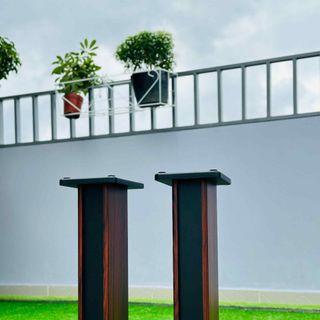 Chân Loa Gỗ Ép Cao Cấp S50 Tạo Sự Sang Trọng Cho Không Gian Nội Thất, Giảm Độ Khó Chịu Khi Ngồi Gần Từ Loa Như Rung, Giật, Âm Cũng Vang Đi Xa Hơn