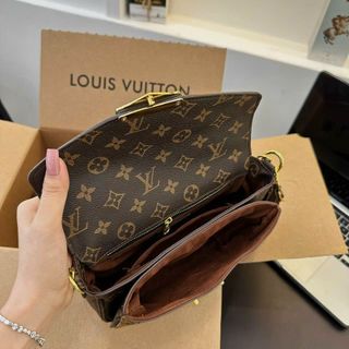 (HÀNG QC LOẠI 1) TÚI ĐEO CHÉO LV MÓC XU NHIỀU NGĂN SZ 20