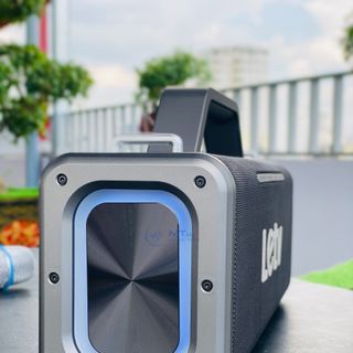 Loa Xách Tay Bluetooth KW K5Plus - Công Suất Cực Lớn 200W, Sử Dụng Liên Tục Đến 8 Giờ, Đèn LED RGB Nhiều Chế Độ, Âm Thanh Siêu Khủng, Tặng Kèm Micro Không Dây Karaoke.