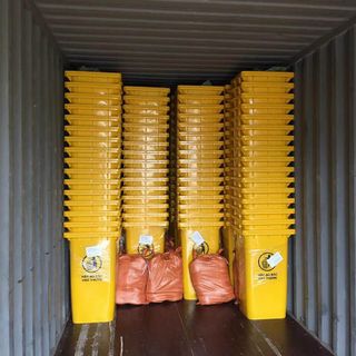 Thùng rác 240L nhựa HDPE nắp đậy kín có bánh xe di chuyển dễ