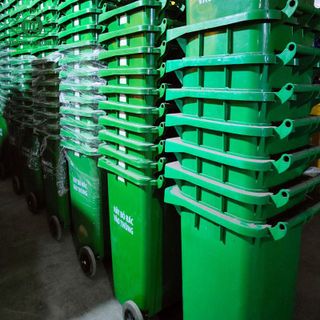 Thùng rác 240L nhựa HDPE nắp đậy kín có bánh xe di chuyển dễ