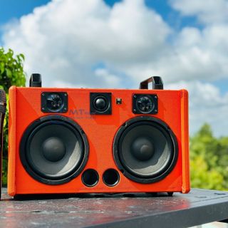 Loa Bluetooth K6 - Loa Karaoke Cao Cấp Giá Rẻ, Âm Thanh Sống Động Chất Lượng, Âm Bass Trầm Sâu Chắc, Tặng Kèm 2 Micro Không Dây Cao Cấp, Bảo Hành 12 Tháng.