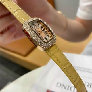 Đồng hồ SCOTTIE 9146 dây da dành cho nữ đính đá sang trọng