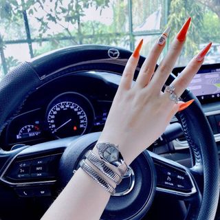 Đồng hồ bé Na nữ