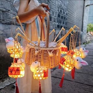 Đèn lồng thỏ có đèn cho bé