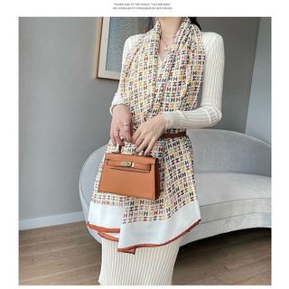 Túi xách quảng châu Khăn Lụa - 09B3861 (Chuyên sỉ túi xách sll, balo, ví, thắt lưng, túi Laptop)