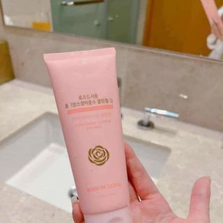 Sữa rửa mặt rose de seoul