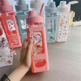 Bình Nước Kèm Sticker Có Ống Hút 700ml giá sỉ