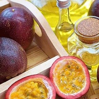 Dầu chanh dây ép lanh dưỡng ẩm cho làn da
