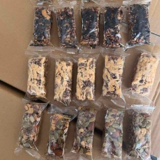 BÁNH THANH GẠO LỨT MIX HẠT, CHÀ BÔNG, RONG BIỂN