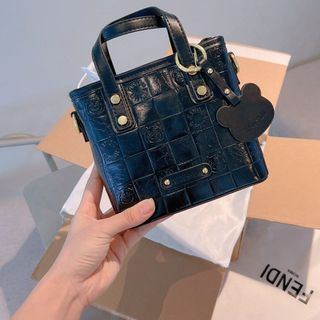 Túi xách quảng châu Tote Tag Gấu - 09B3935  (Chuyên sỉ túi xách sll, balo, ví, thắt lưng, túi Laptop)