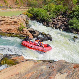 Cà phê Trung Nguyên Legend - Hành Trình Năng Lượng Rafting Đạp xe _ Leo núi _ Chèo thuyền vượt thác