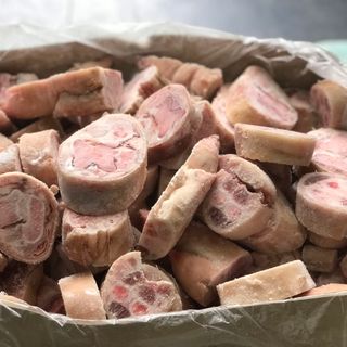Dựng sau Crown Meat - Đức - Nhập Khẩu Đông Lạnh - Thịt Heo Đông Lạnh - Cắt Sẵn giá sỉ
