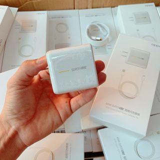 Củ sạc siêu nhanh Oppo Super Vooc 6A 65W