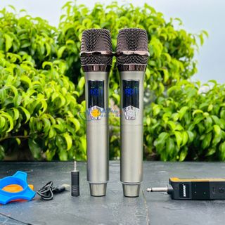 Micro Không Dây Đa Năng Shure SM-819 - Micro Karaoke Cao Cấp Tích Hợp Sạc Pin Trực Tiếp Ngay Trên Micro, Âm Thanh Mượt Mà Bắt Sóng Lên Đến 25m Chuyên Dùng Cho Loa Kéo, Vang, Amply Giá Cực Rẻ Nhất 2024