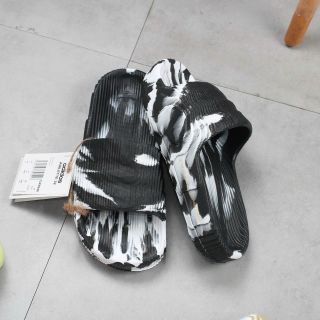 Dép Đúc Adilete loang xưởng em luôn sẵn