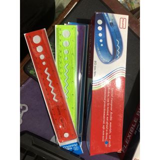 THƯỚC KẺ DẺO 30CM.CÓ THỂ UỐNG CONG MÀ KO SỢ GẪY