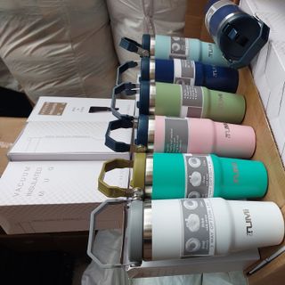 Ly inox giữ nhiệt 900ml quai sách xịn