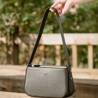 Túi đeo vai da nữ dáng vuông Yuumy Seasand YN170