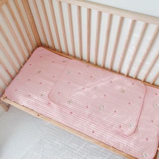 Lót điều hoà kiêm thảm chống thấm Monona kích thước 50 x 70 - SuuHouse BaBy