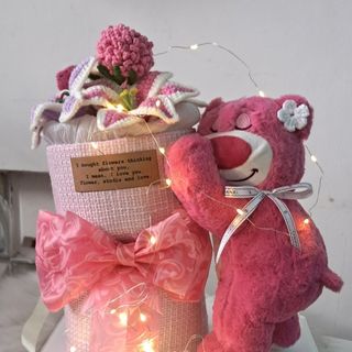 Hộp hoa và gấu dâu, quà tặng sinh nhật, lễ tết