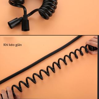 Vòi xịt vệ sinh màu đen, làm bằng inox 304, sơn tĩnh điện bề mặt, dây thiết kế dạng dây xoắn ngắn, có thể kéo dài, dễ sử dụng